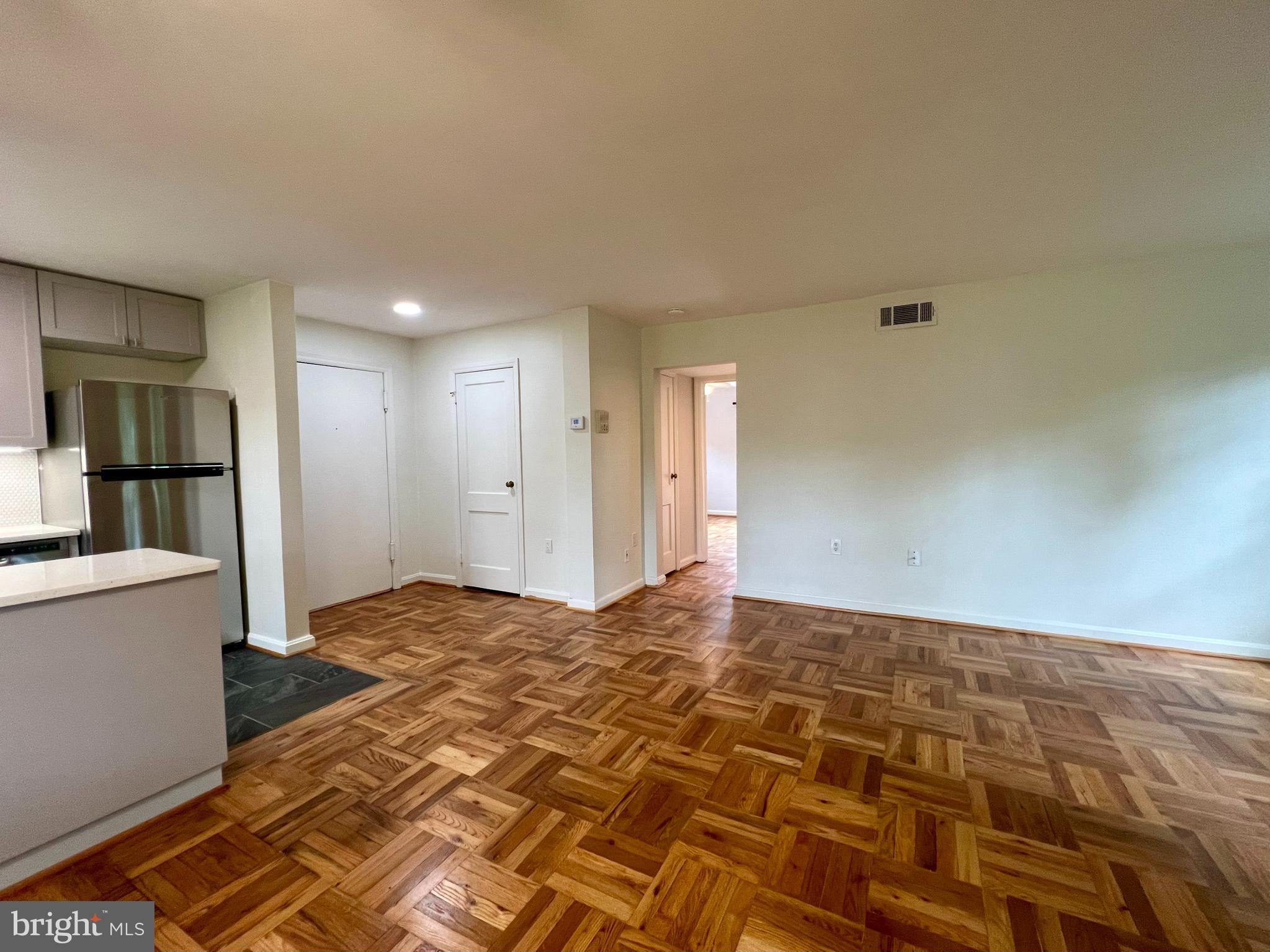 6511 Potomac Ave #C1