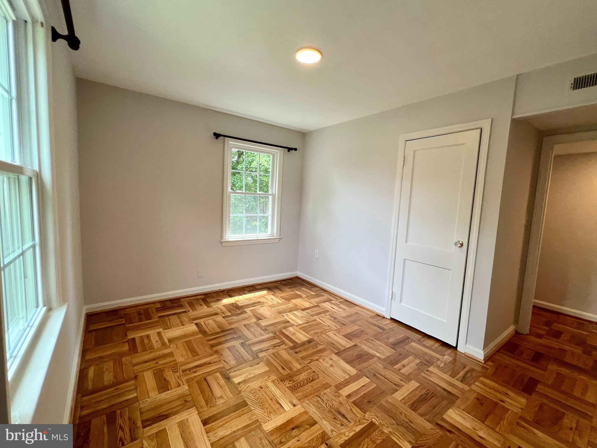 6511 Potomac Ave #C1