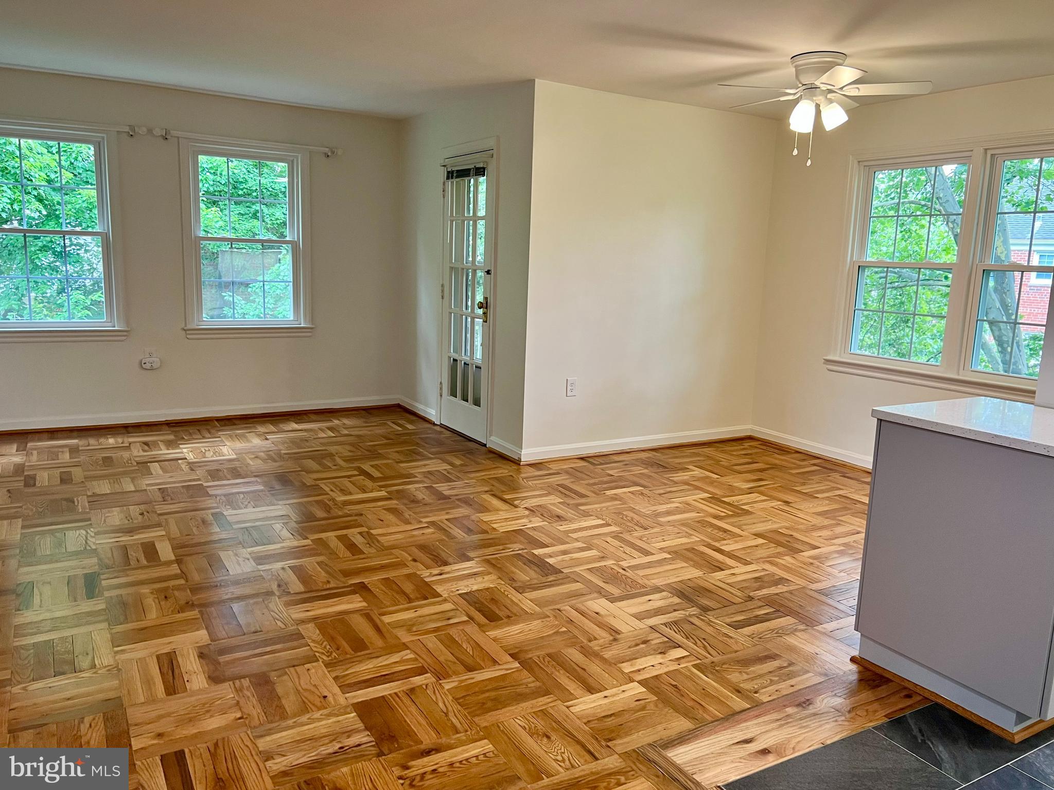 6511 Potomac Ave #C1