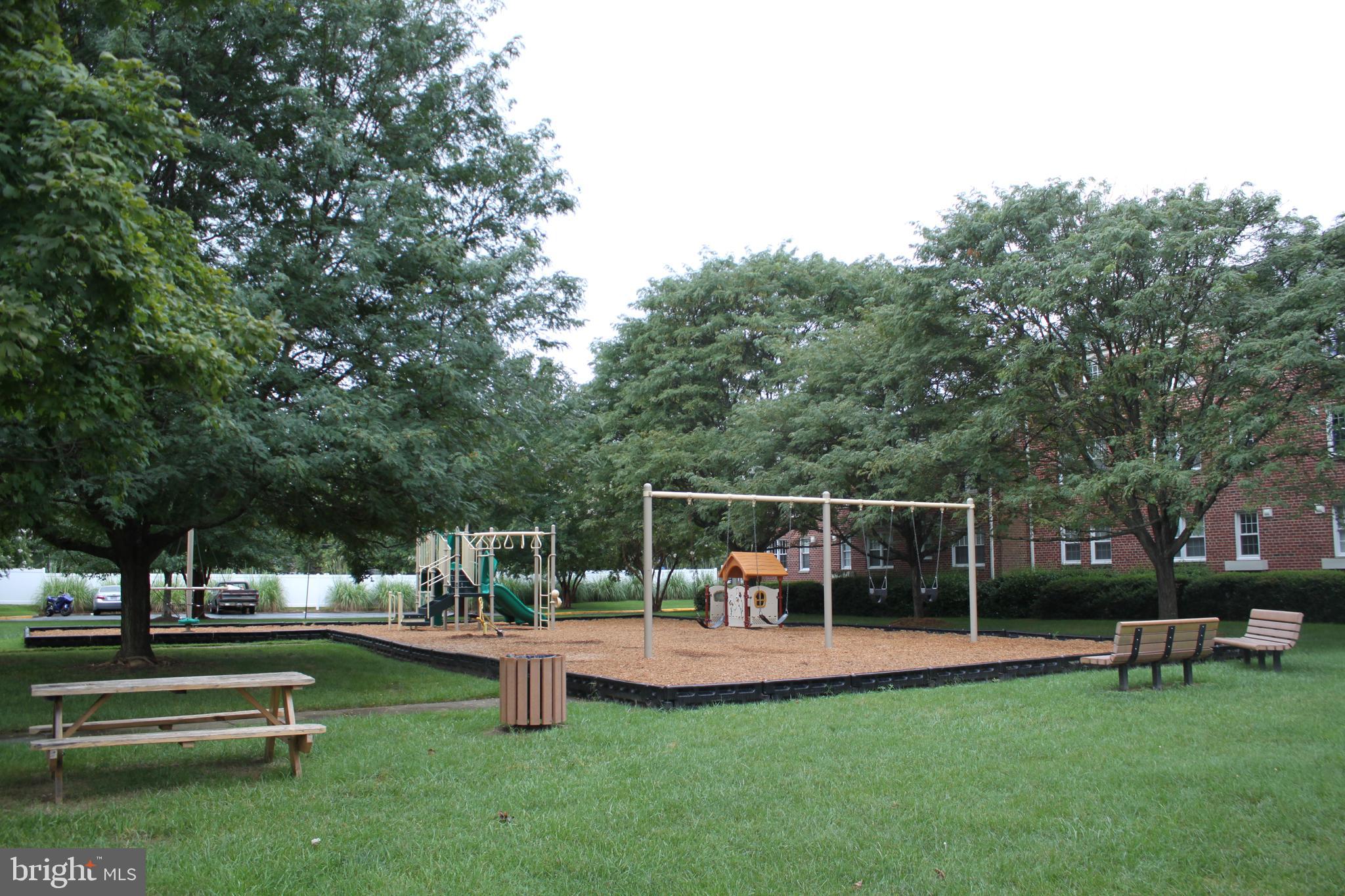 6511 Potomac Ave #C1