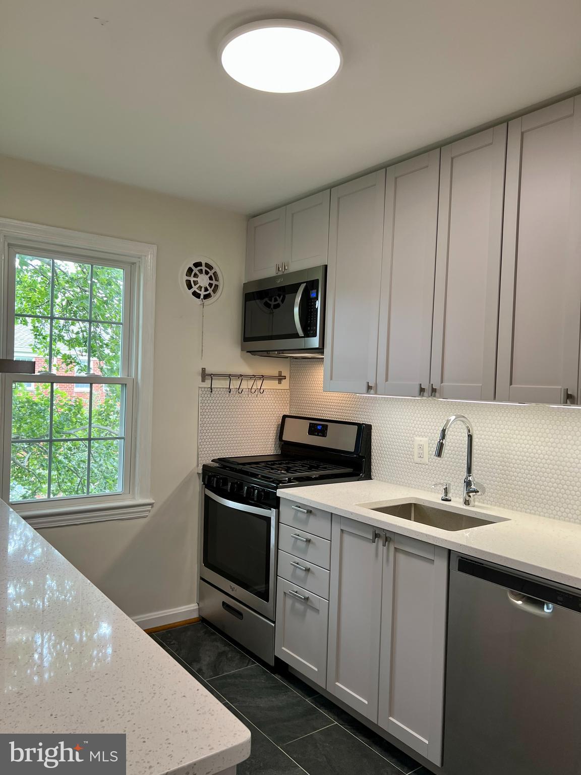 6511 Potomac Ave #C1