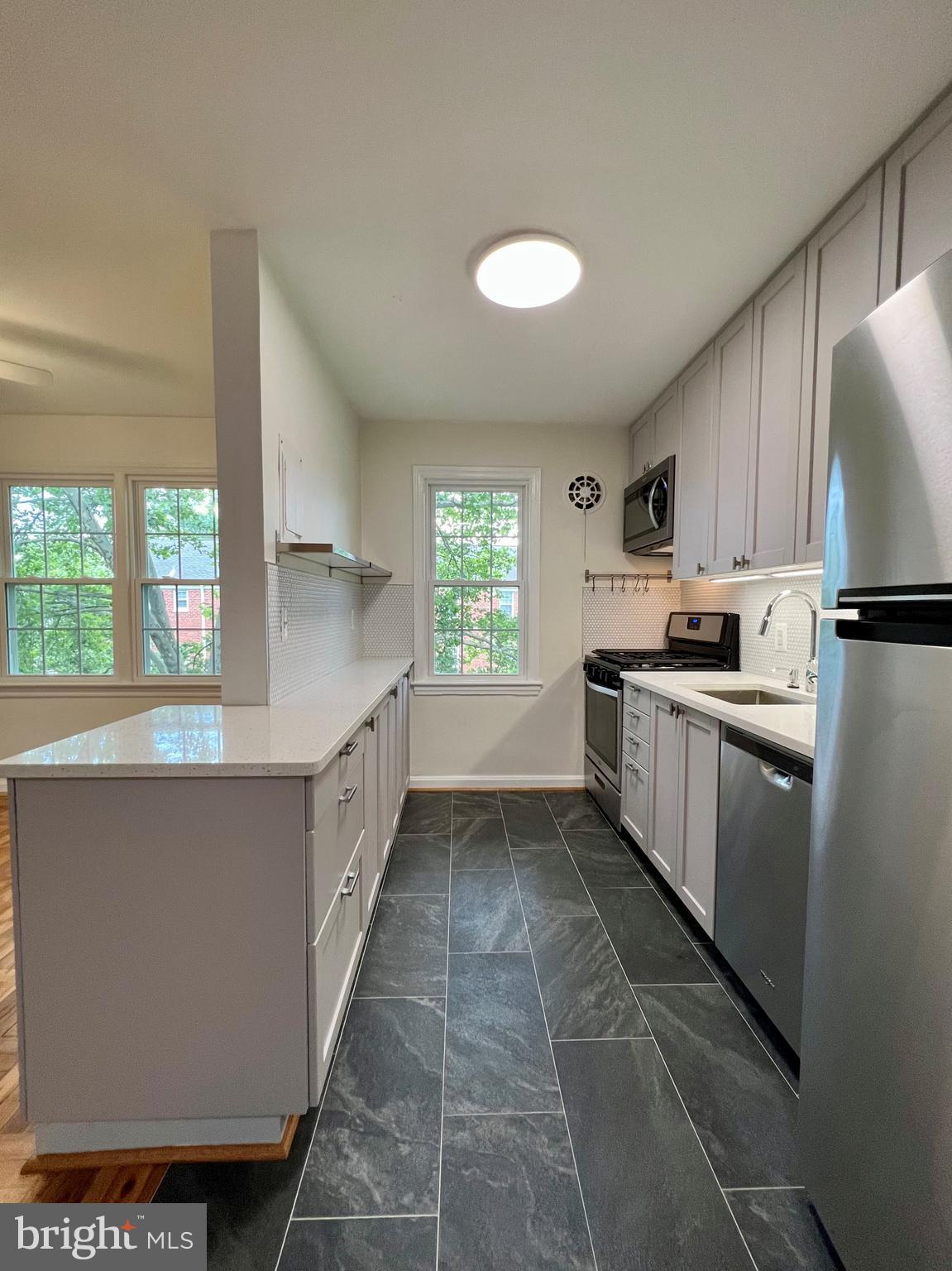 6511 Potomac Ave #C1