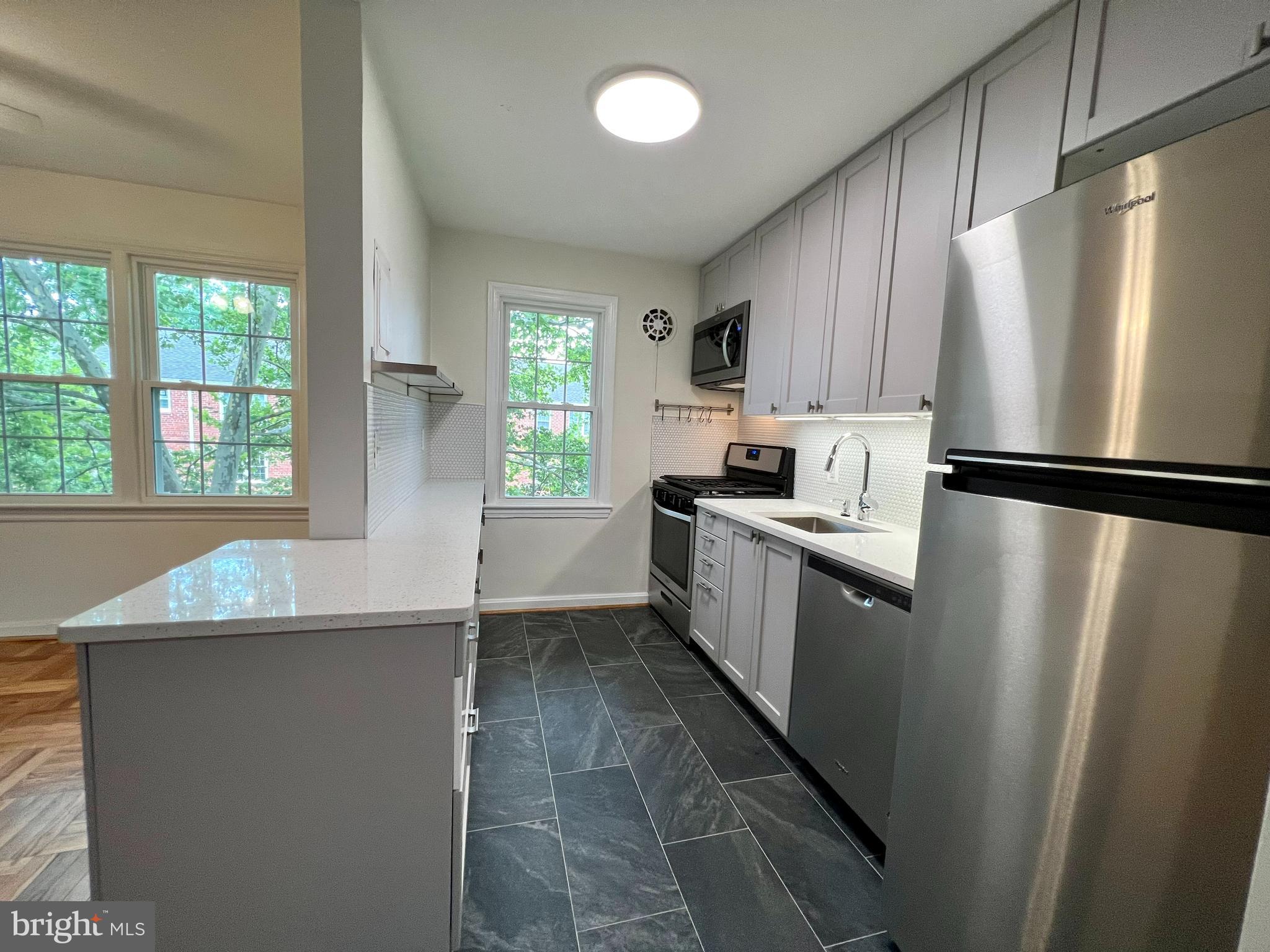 6511 Potomac Ave #C1