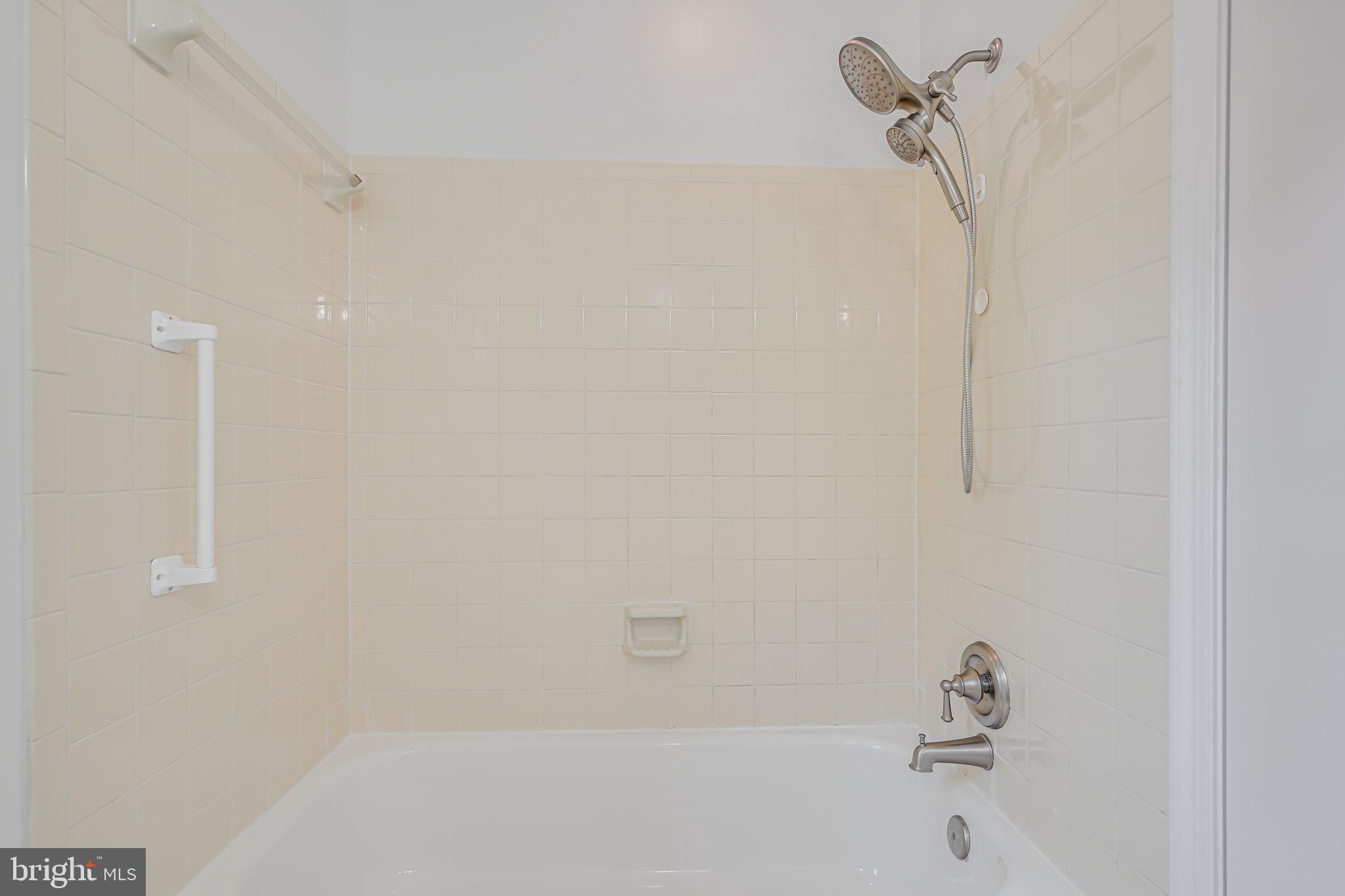 9013 Admiral Vernon Ter