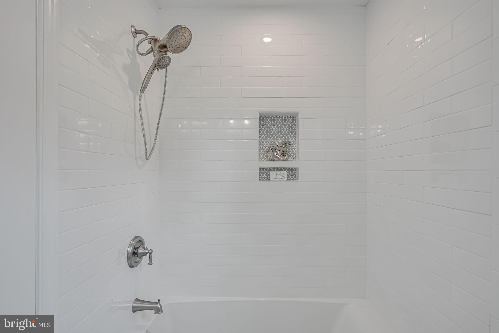 9013 Admiral Vernon Ter