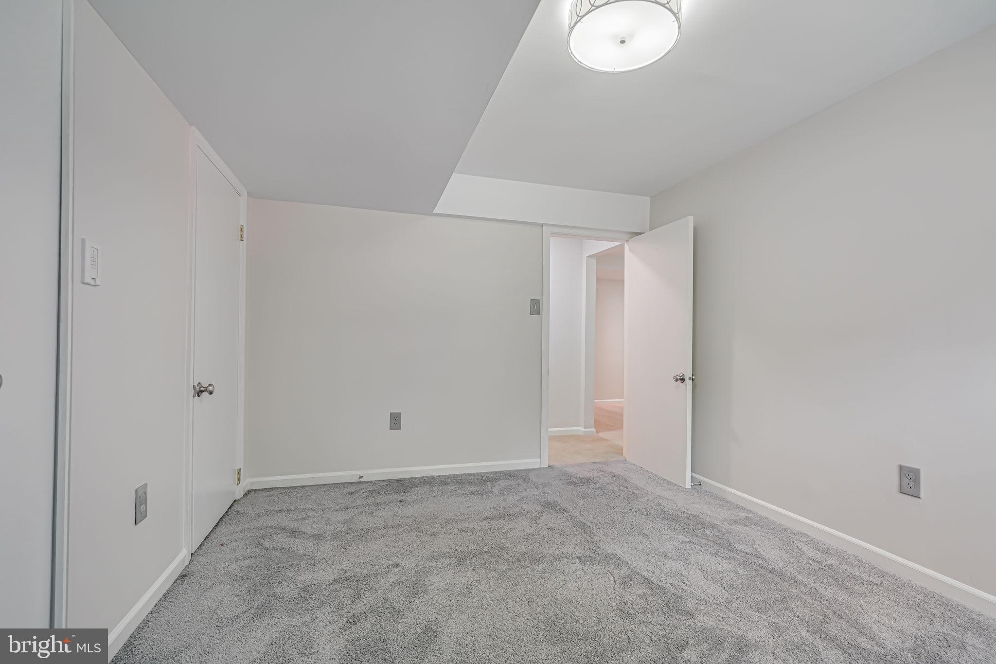 9013 Admiral Vernon Ter