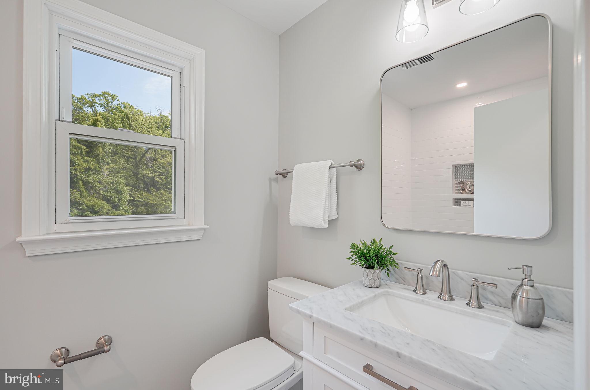 9013 Admiral Vernon Ter