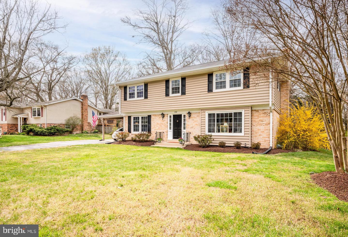8700 Falkstone Ln