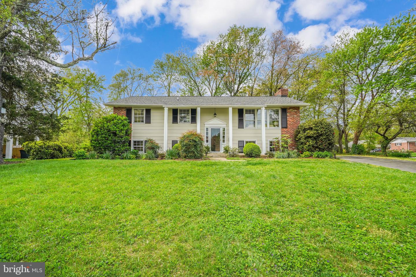 2509 Stirrup Ln