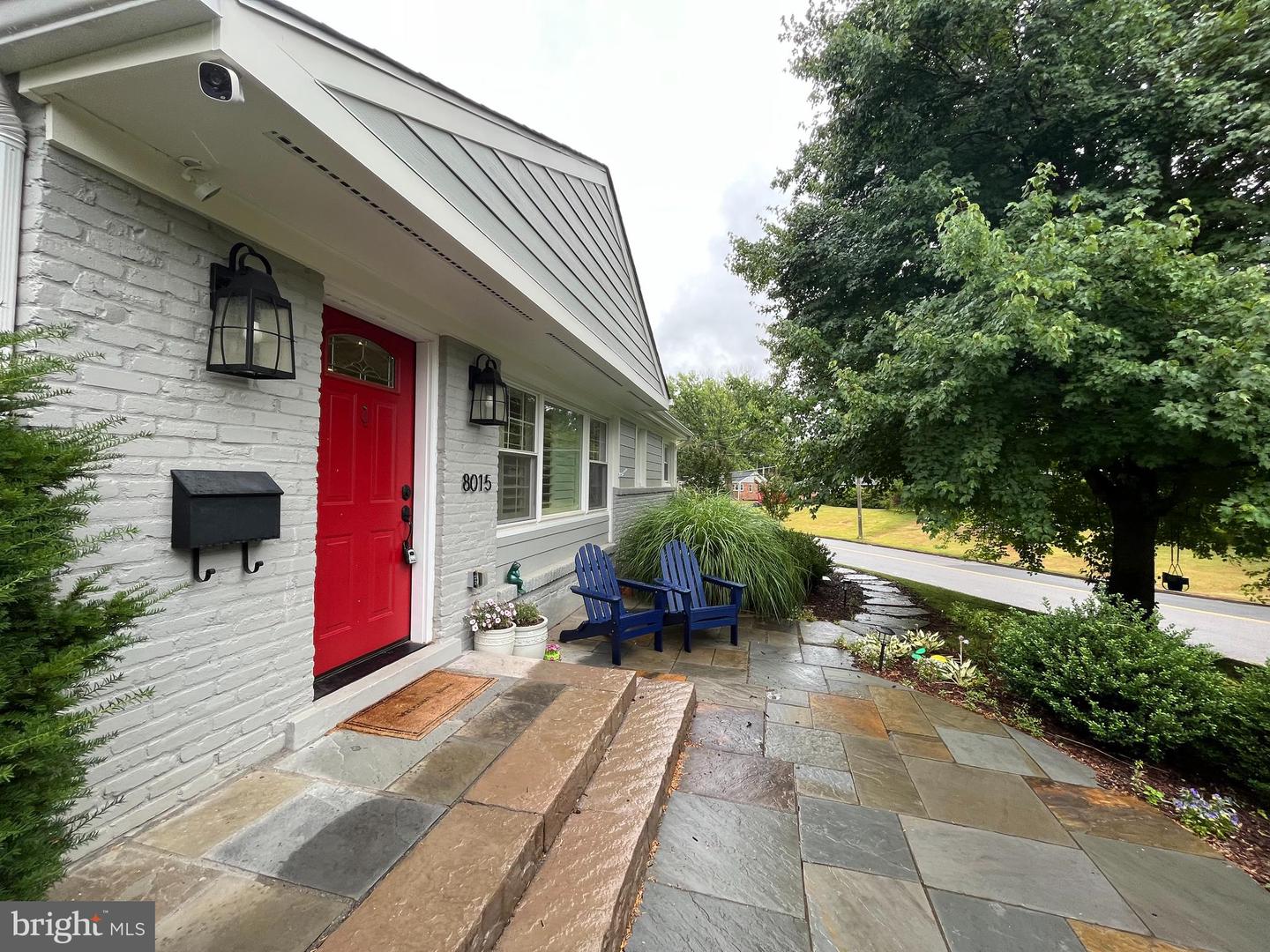 8015 BAINBRIDGE RD