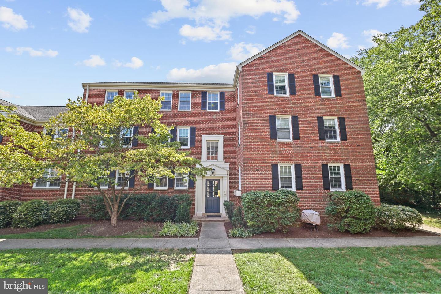 6705 W Wakefield Dr #C1