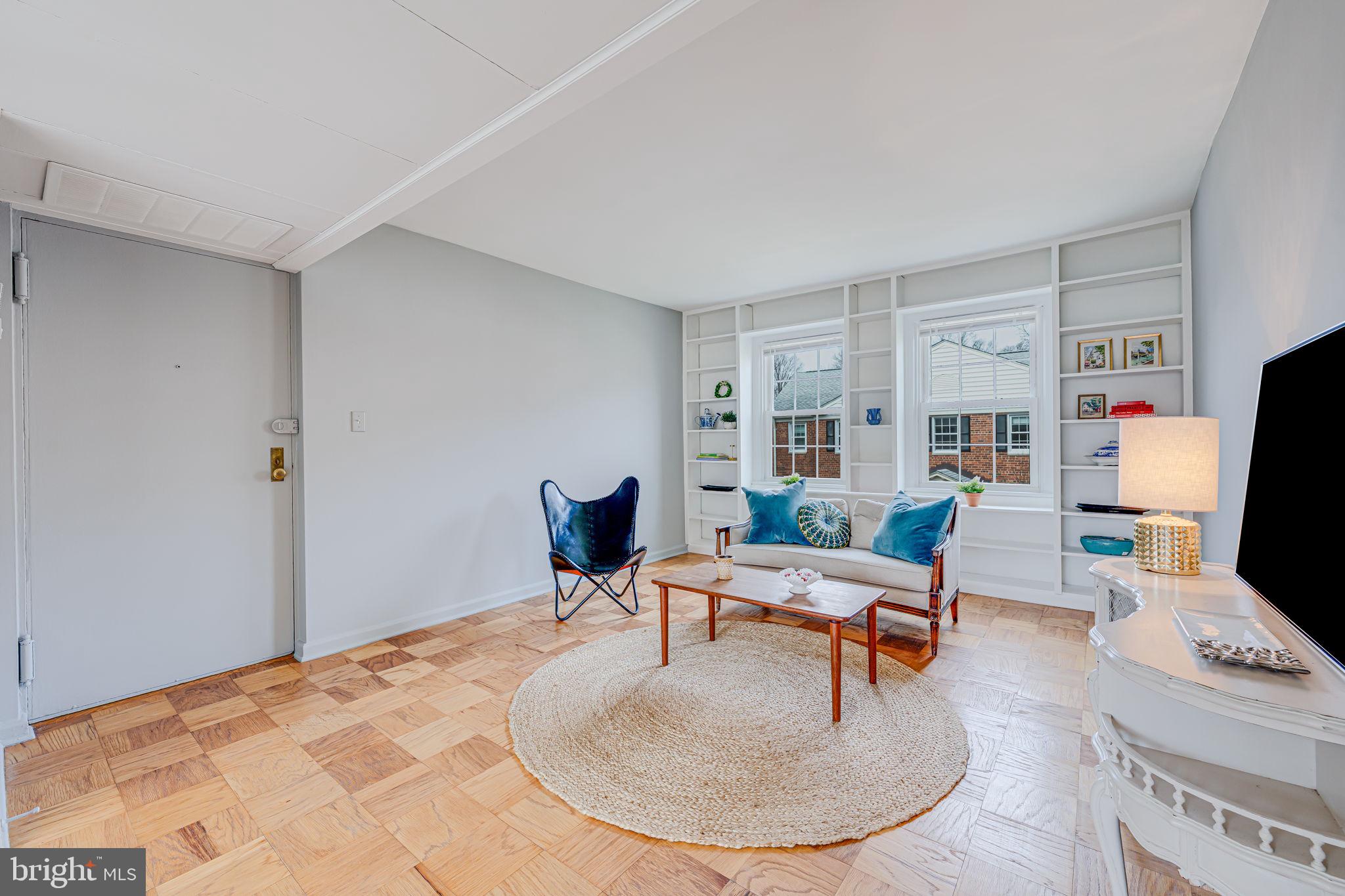 6510 Boulevard Vw #B1