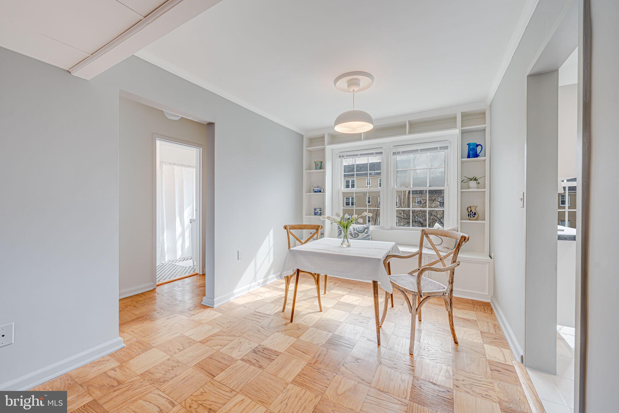 6510 Boulevard Vw #B1