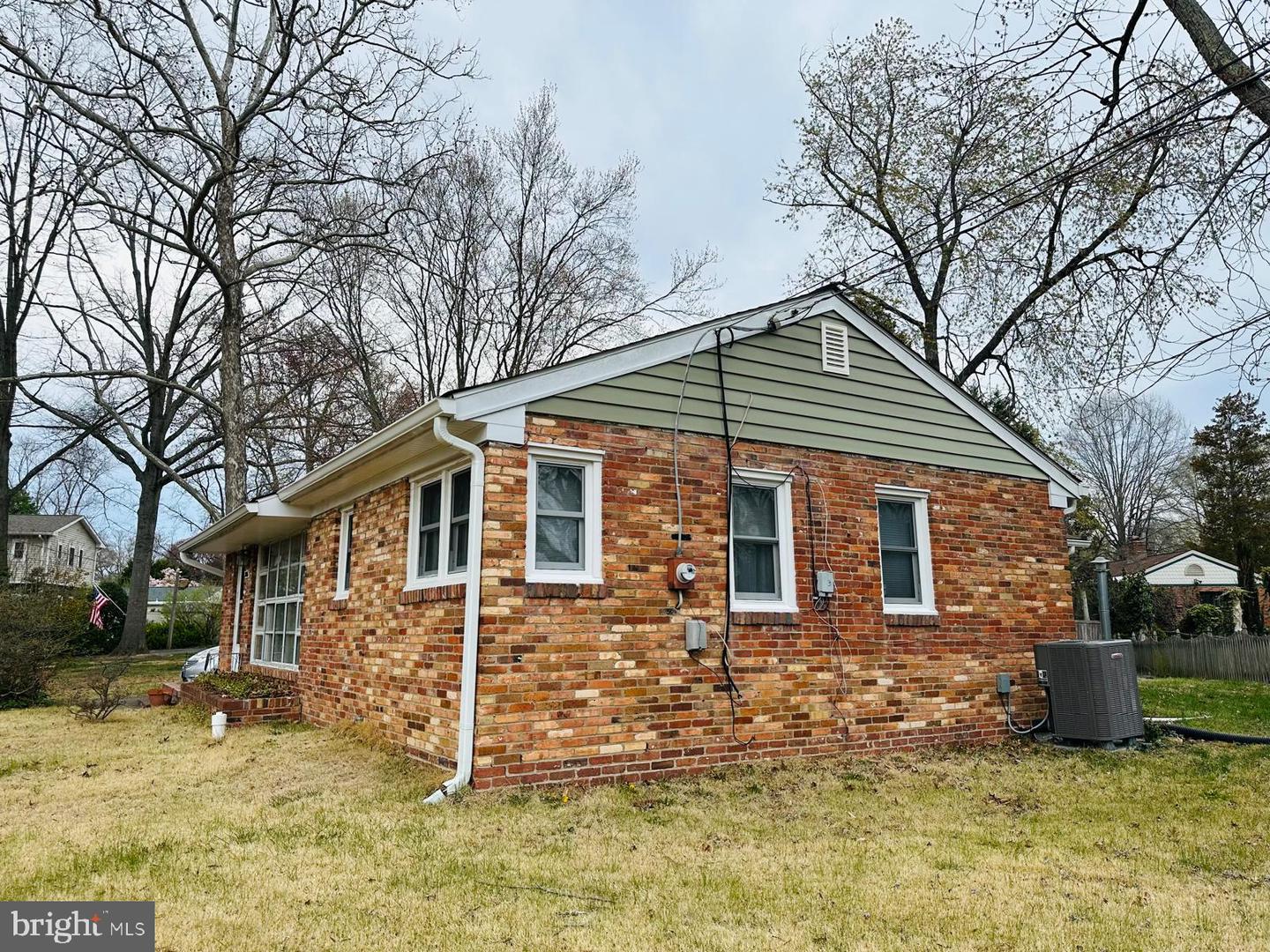 2006 Clark Pl
