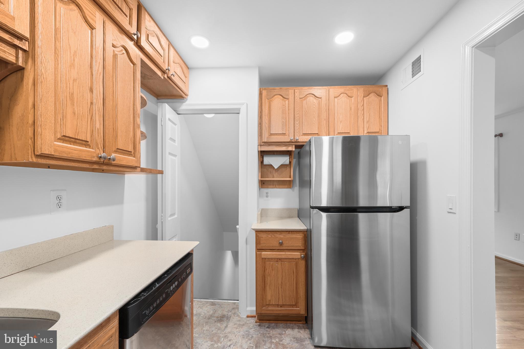 2109 ARLINGTON TERRACE