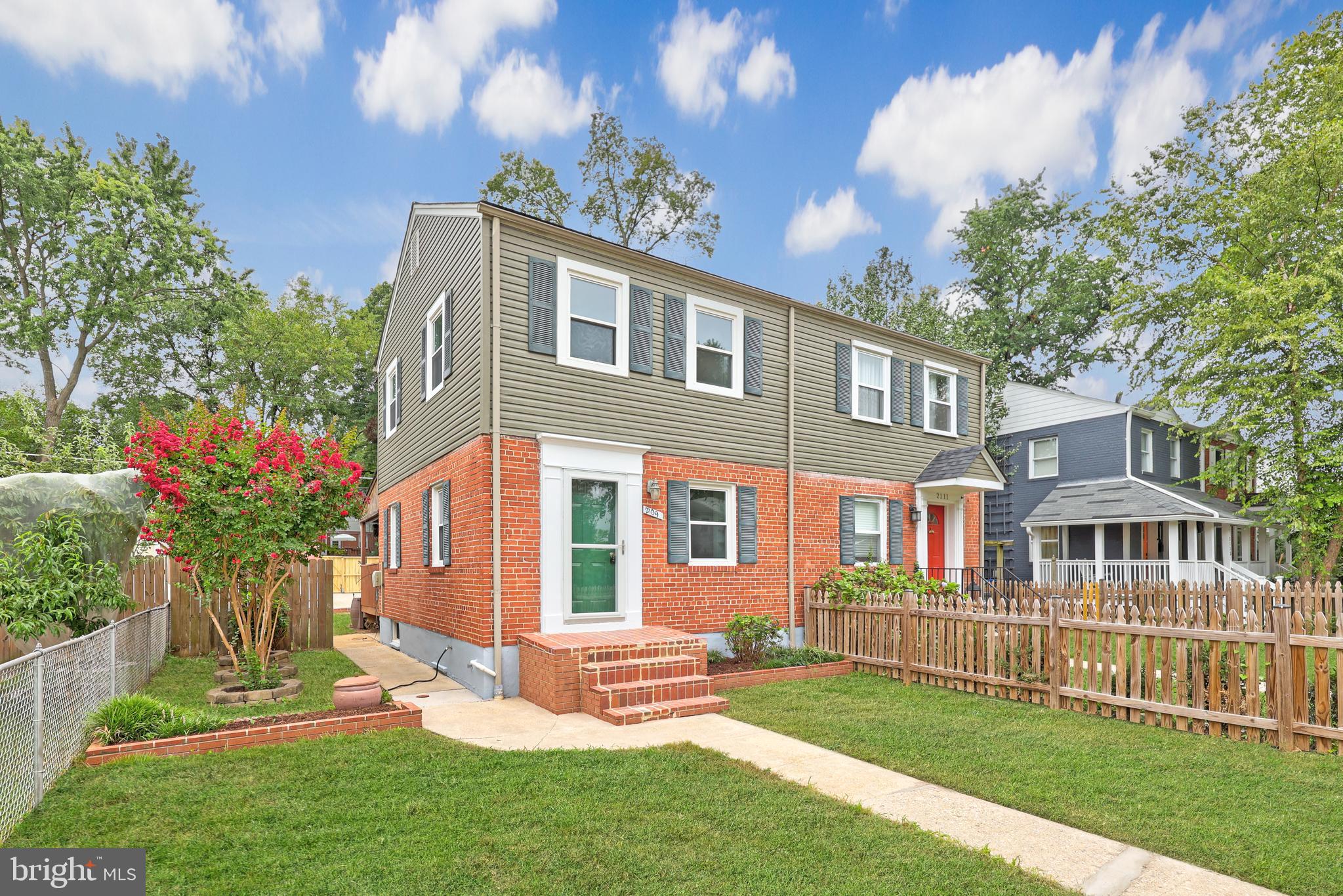 2109 ARLINGTON TERRACE