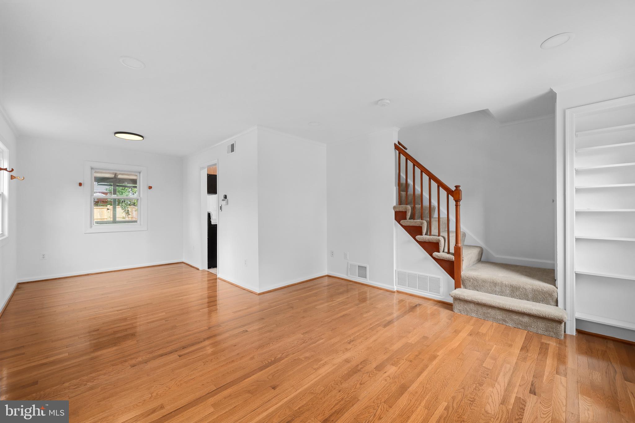 2109 ARLINGTON TERRACE