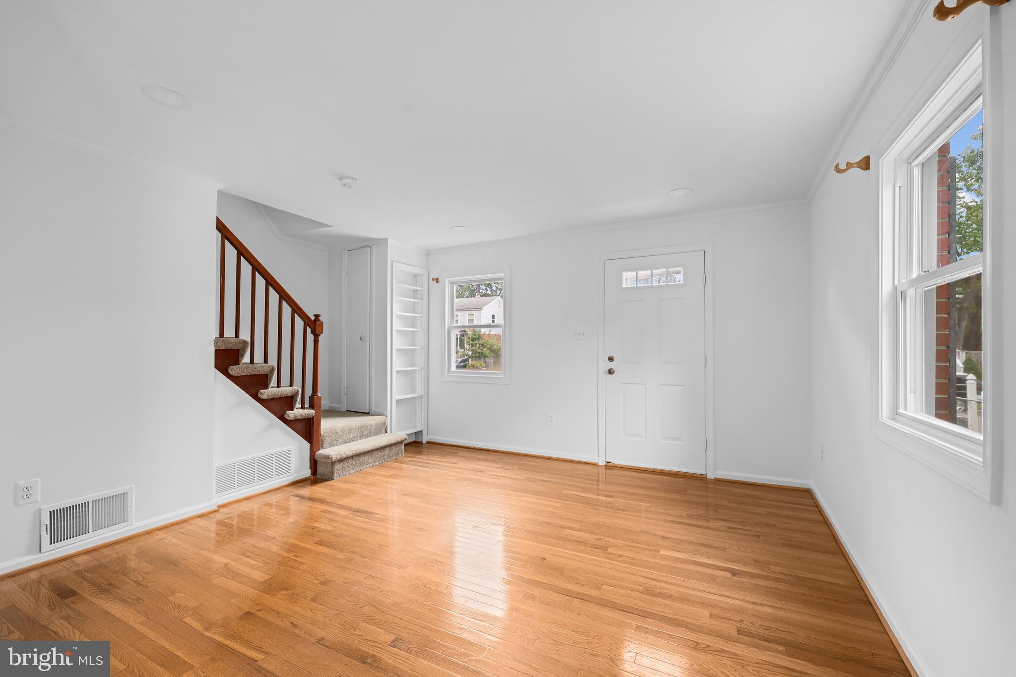 2109 ARLINGTON TERRACE