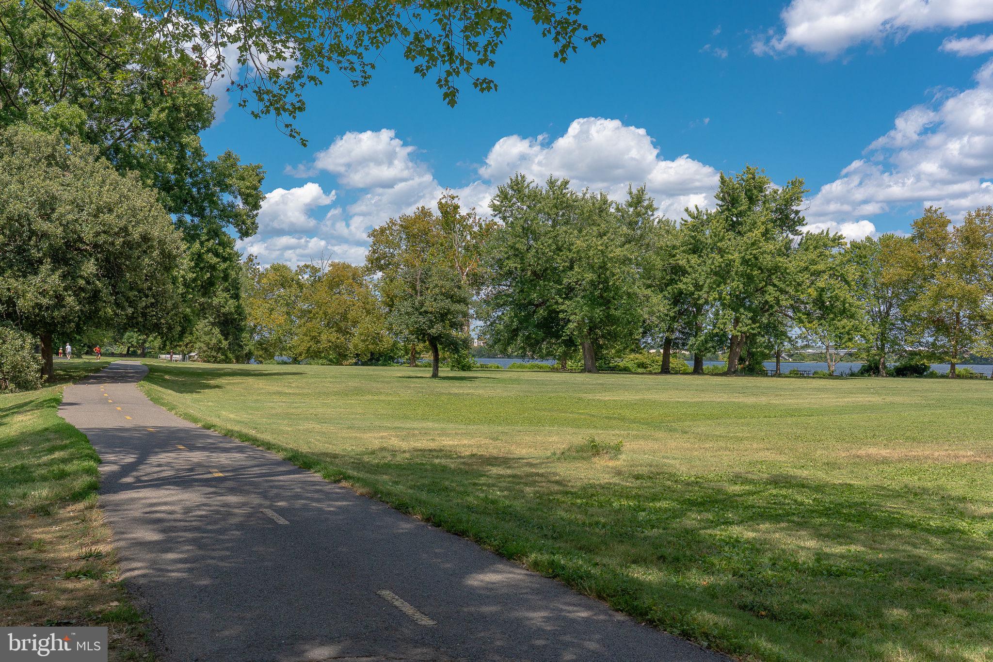 6725 W WAKEFIELD DRIVE B1