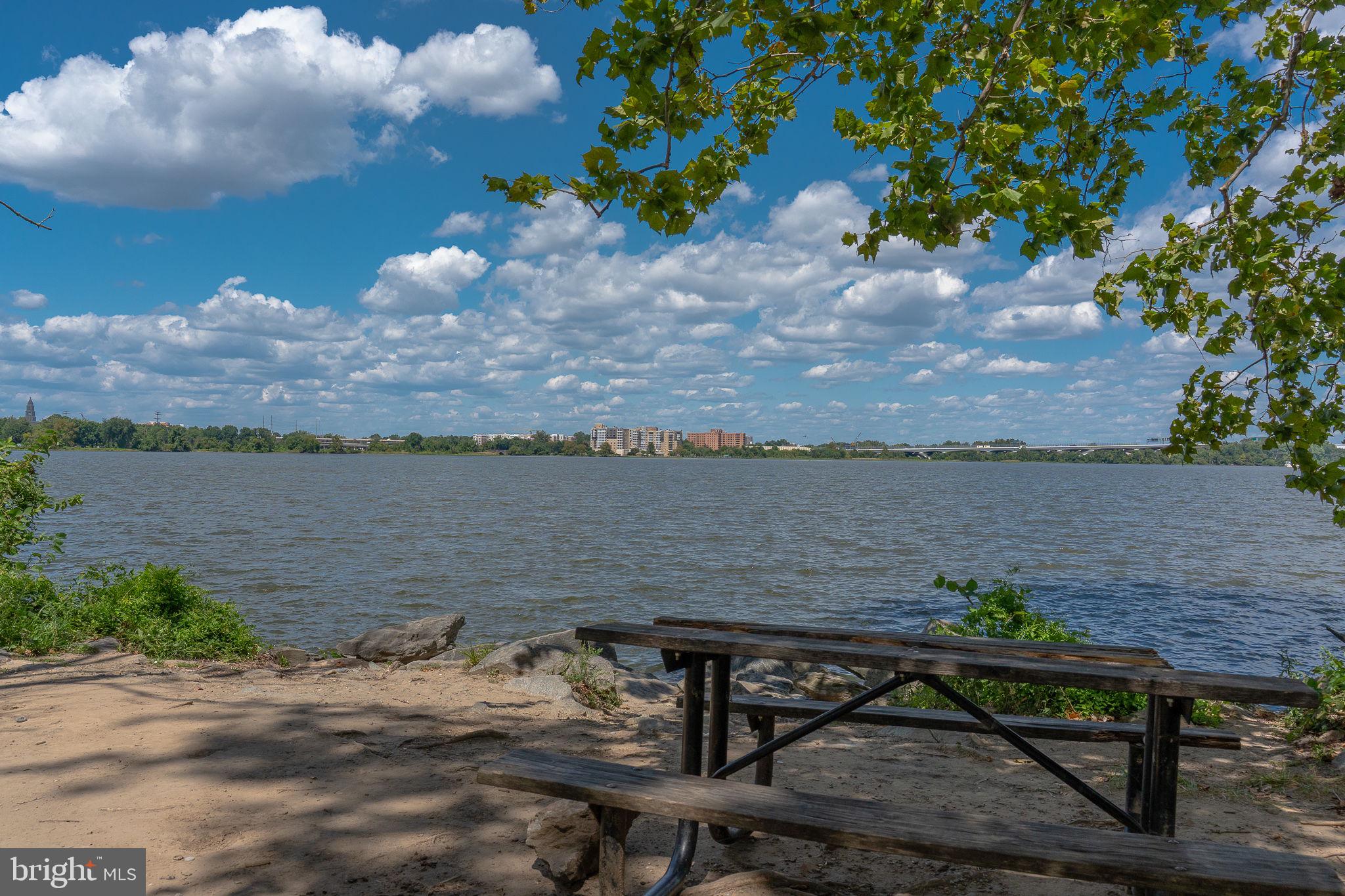 6725 W WAKEFIELD DRIVE B1