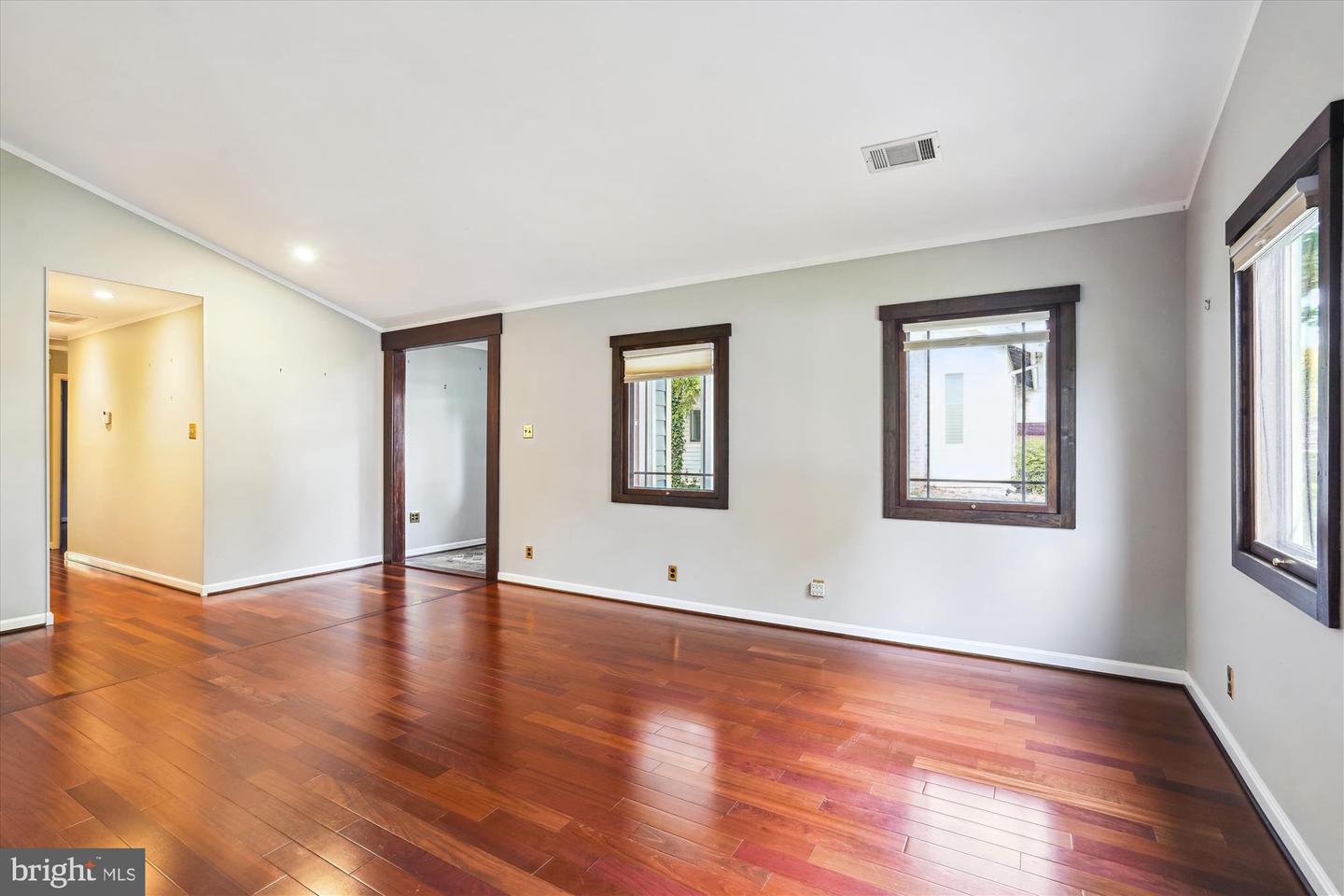 114 HOPELAND LN