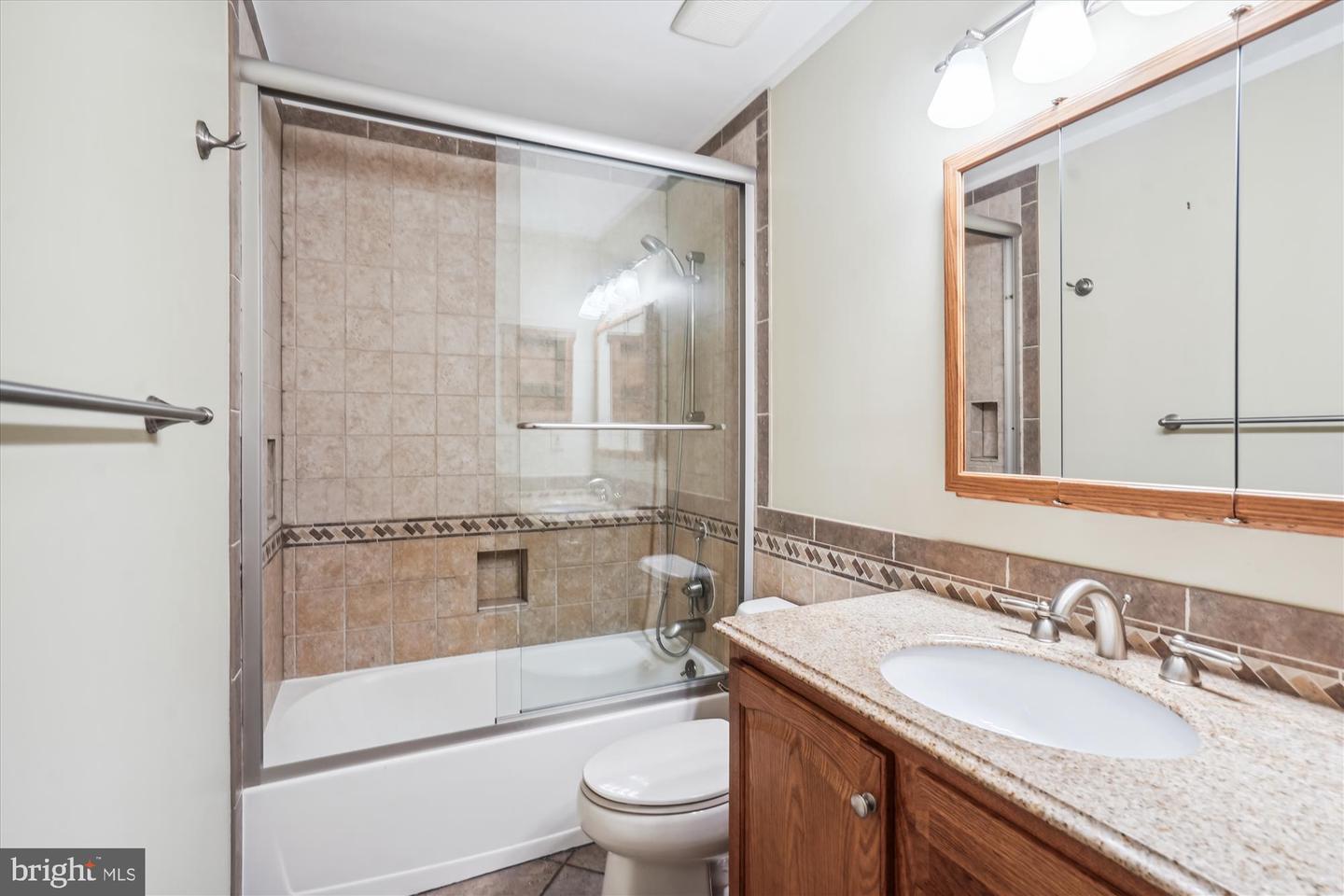 114 HOPELAND LN