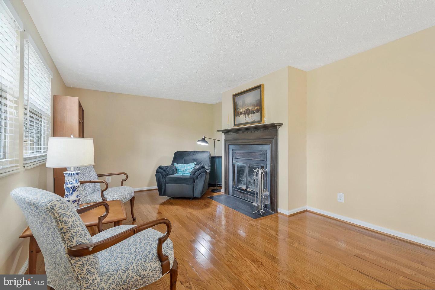 903 Marshall Dr NE
