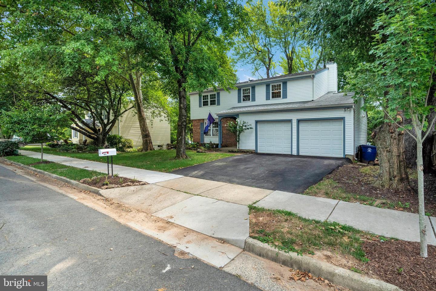 903 Marshall Dr NE