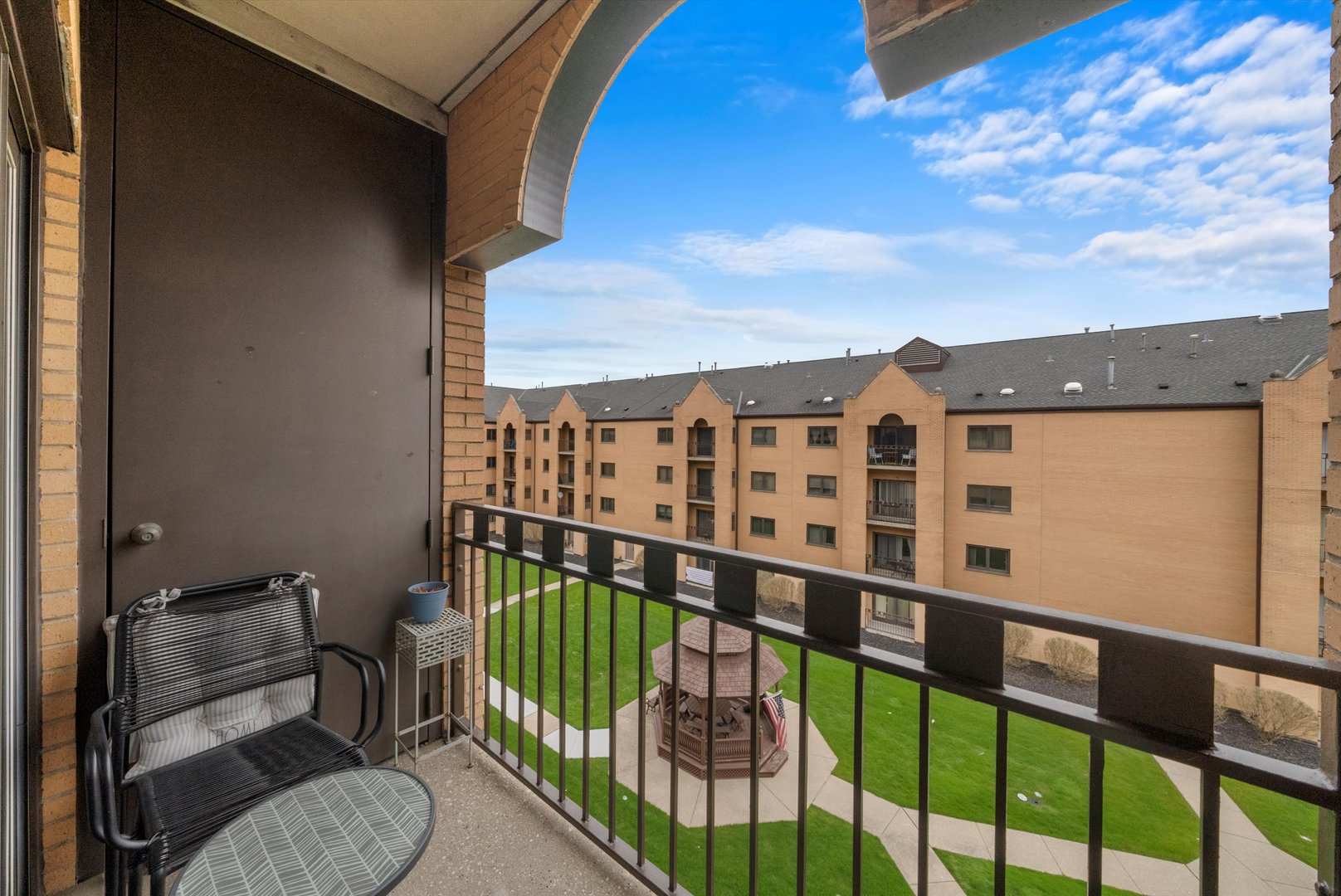 7420 W LAWRENCE Avenue Unit: 410