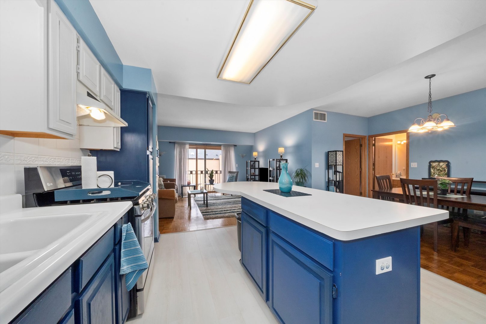 7420 W LAWRENCE Avenue Unit: 410