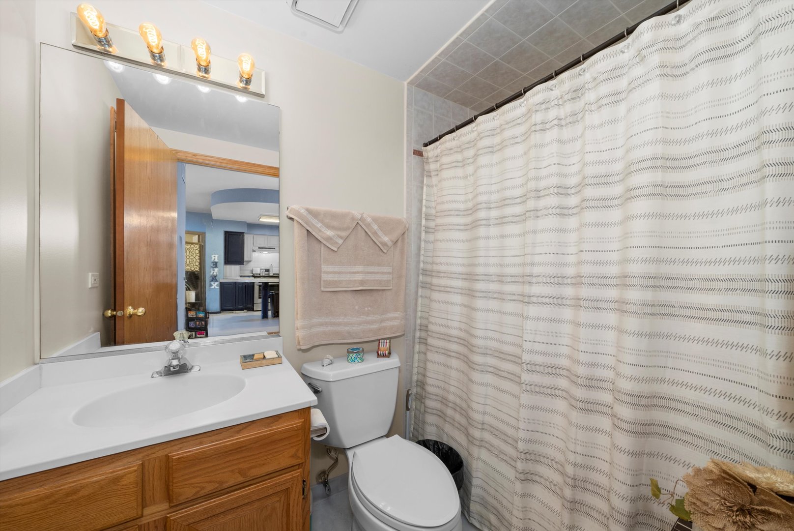 7420 W LAWRENCE Avenue Unit: 410