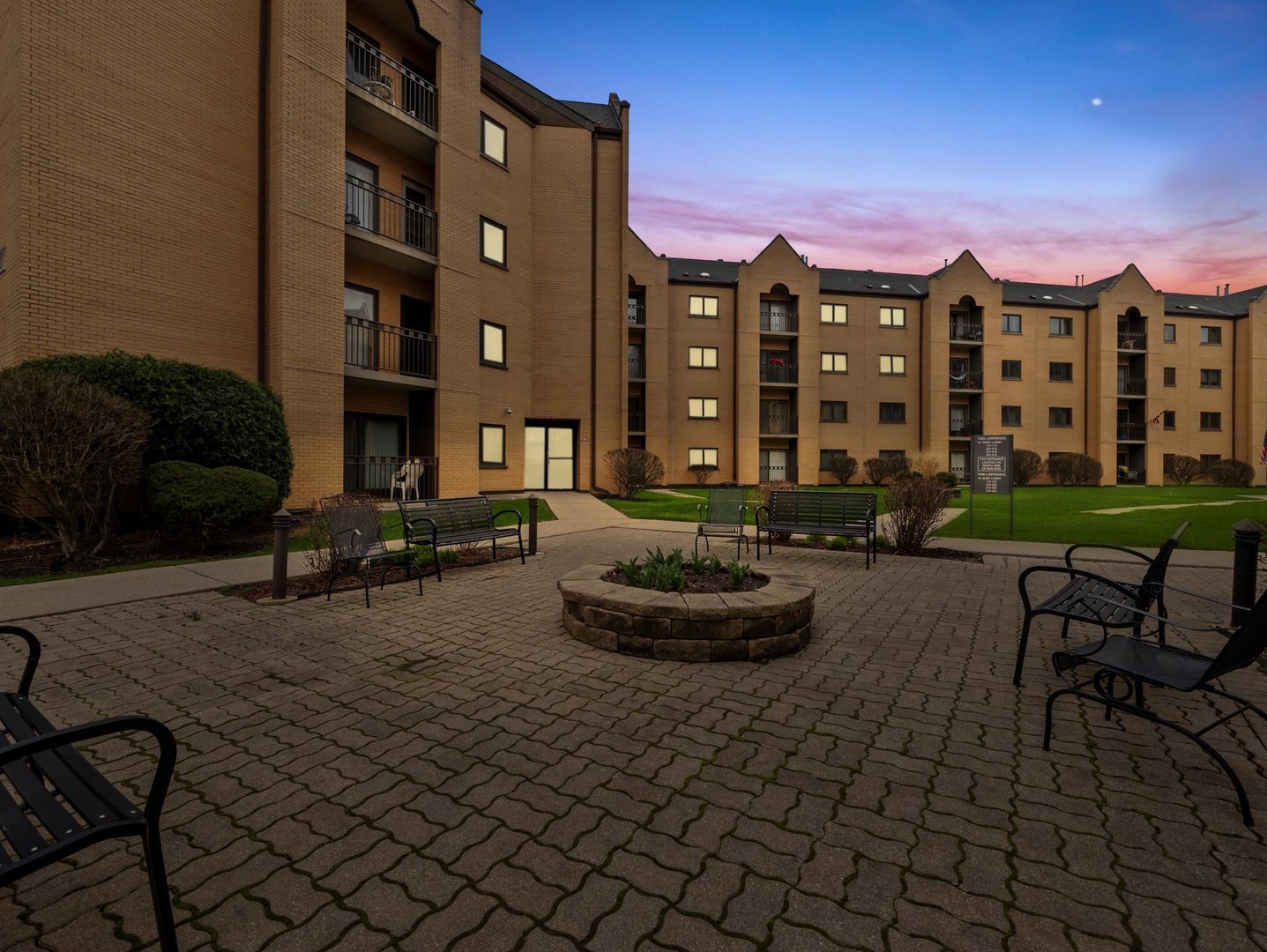 7420 W LAWRENCE Avenue Unit: 410