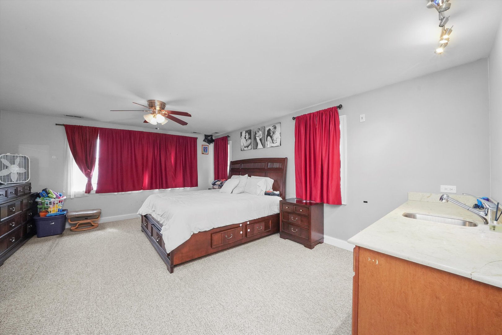 3829 N Nordica Avenue