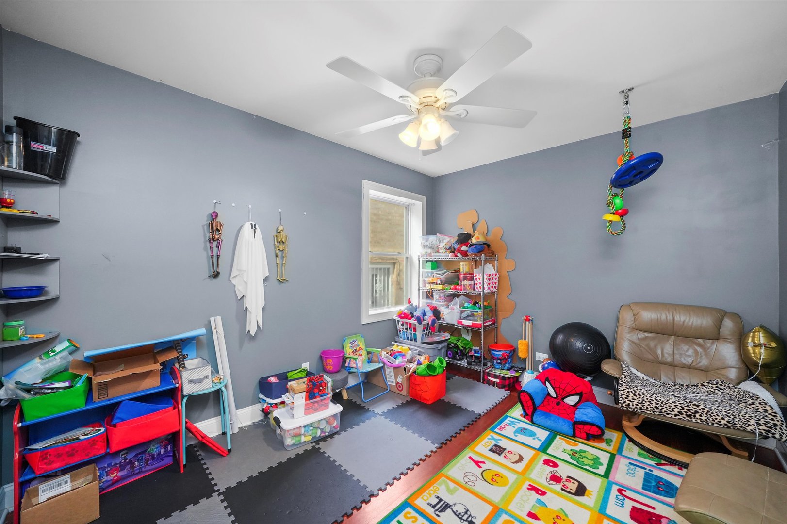 3829 N Nordica Avenue