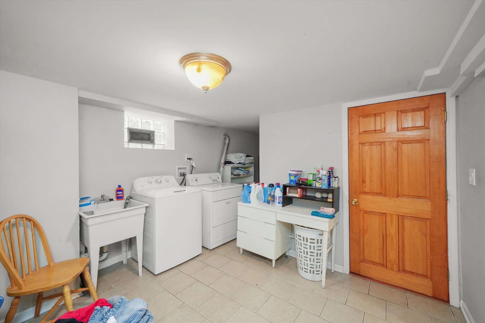 3829 N Nordica Avenue