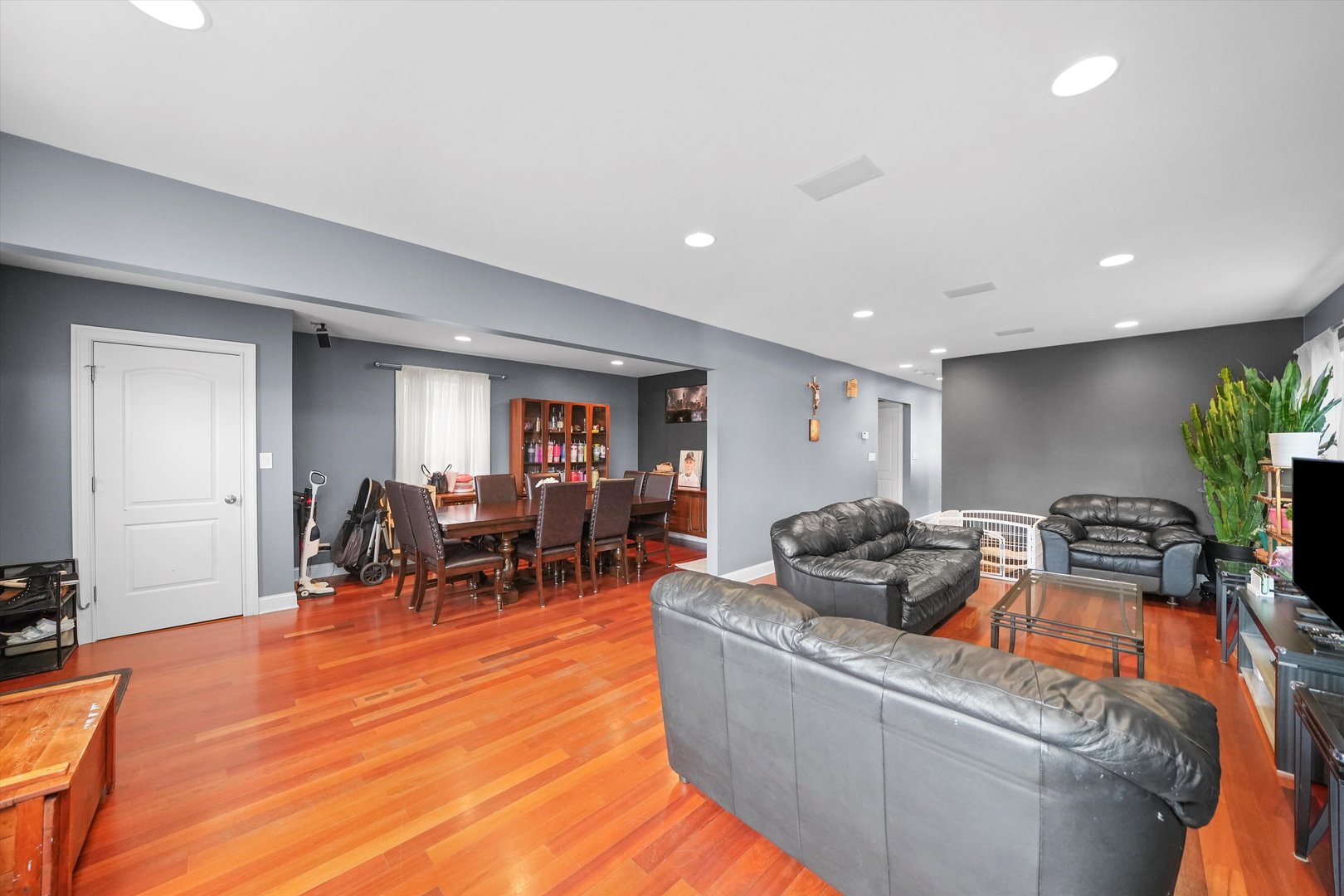 3829 N Nordica Avenue