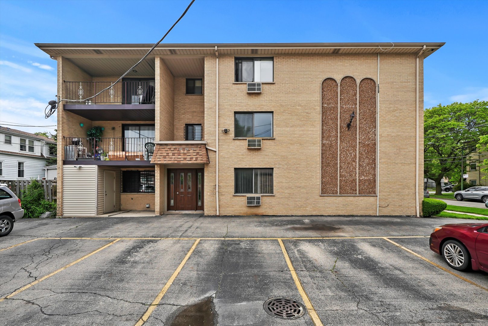 3821 N Narragansett Avenue Unit: 3SW
