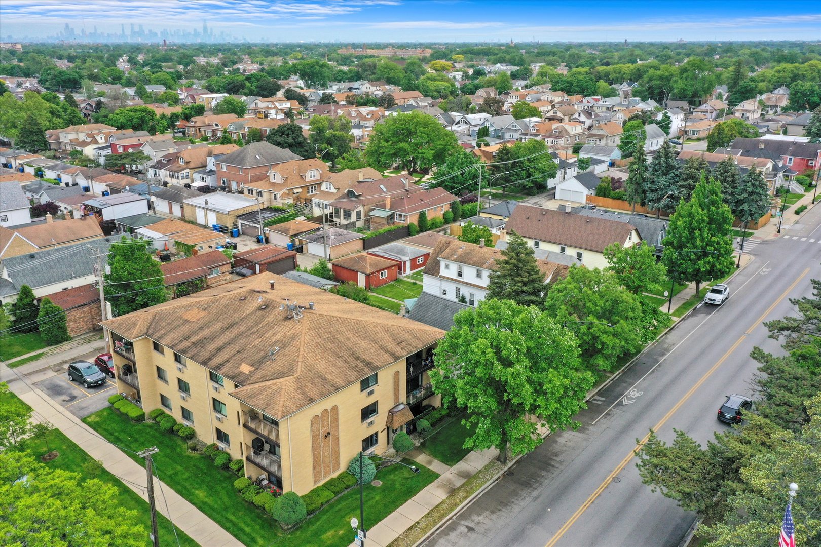 3821 N Narragansett Avenue Unit: 3SW