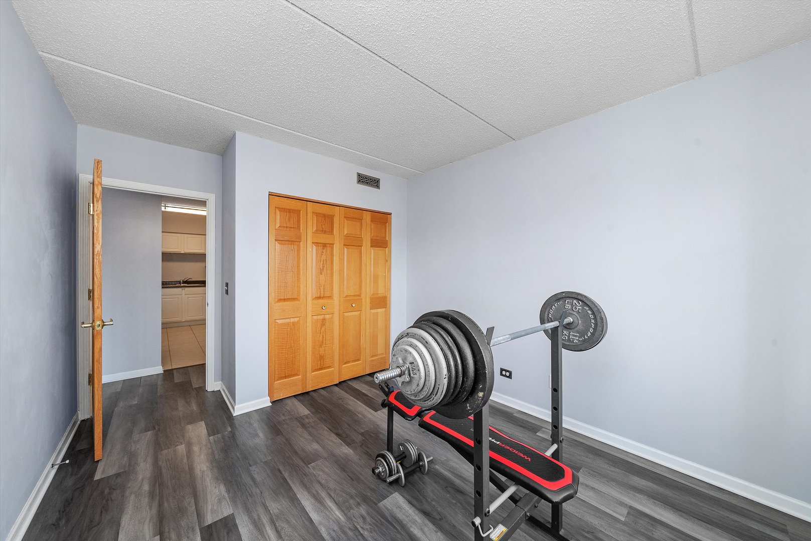 2919 N HARLEM Avenue Unit: 408