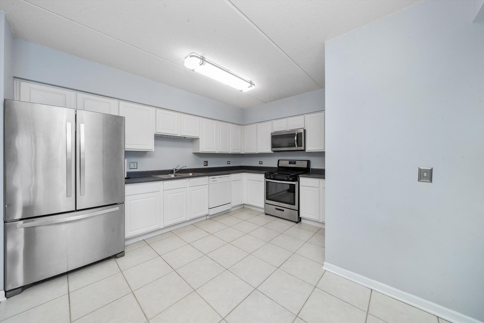 2919 N HARLEM Avenue Unit: 408