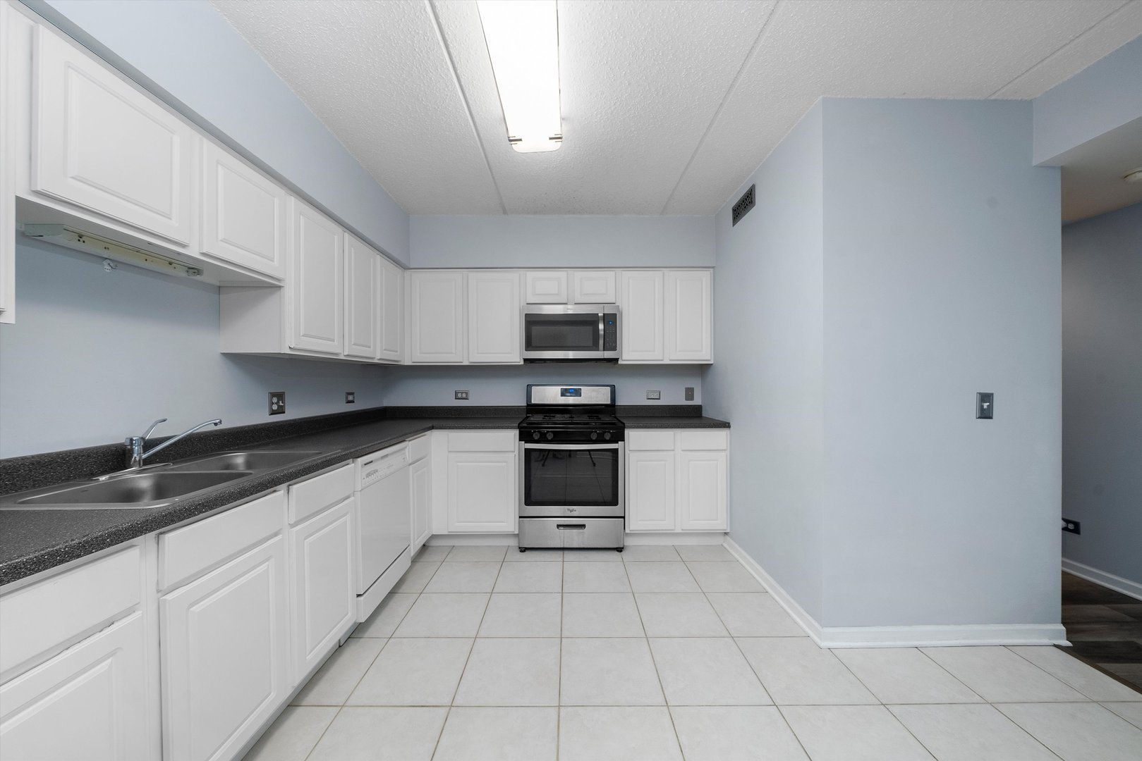 2919 N HARLEM Avenue Unit: 408