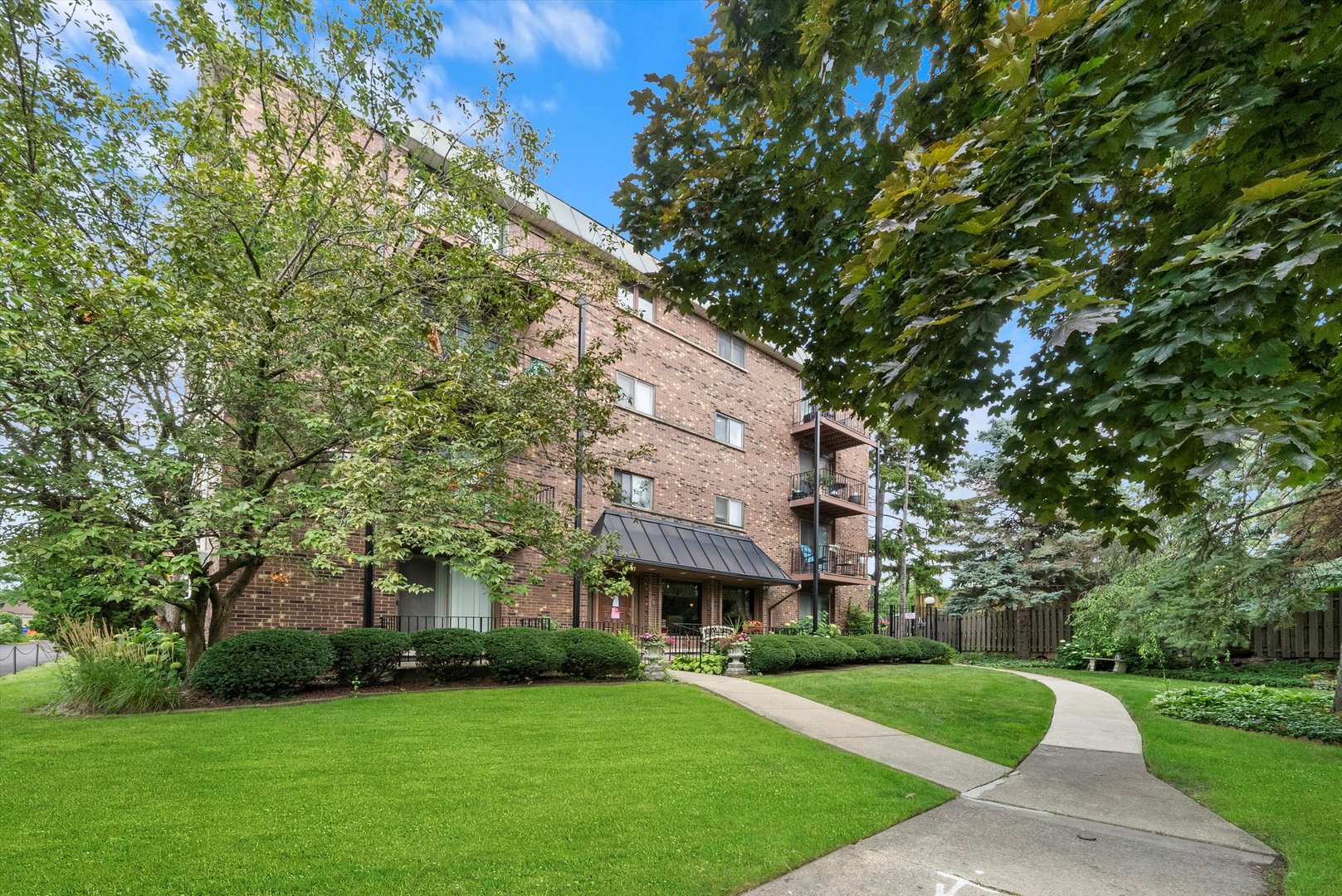 2218 N Newland Avenue Unit: 407