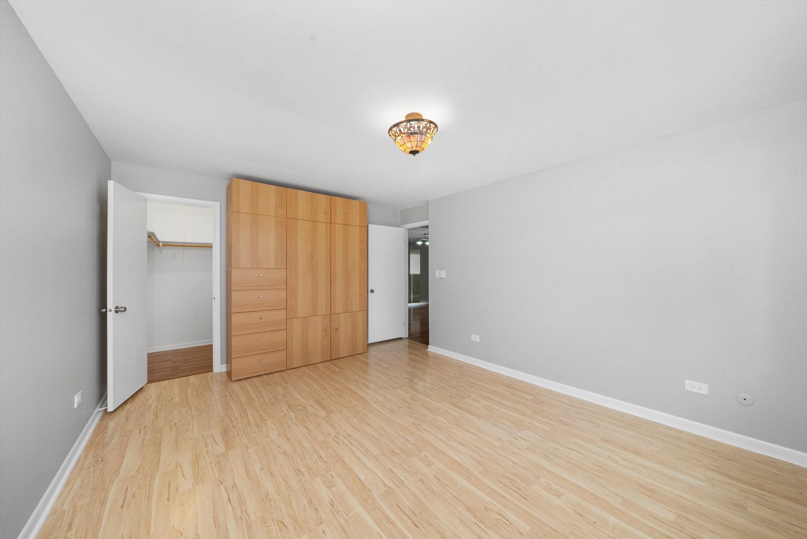 2218 N Newland Avenue Unit: 407