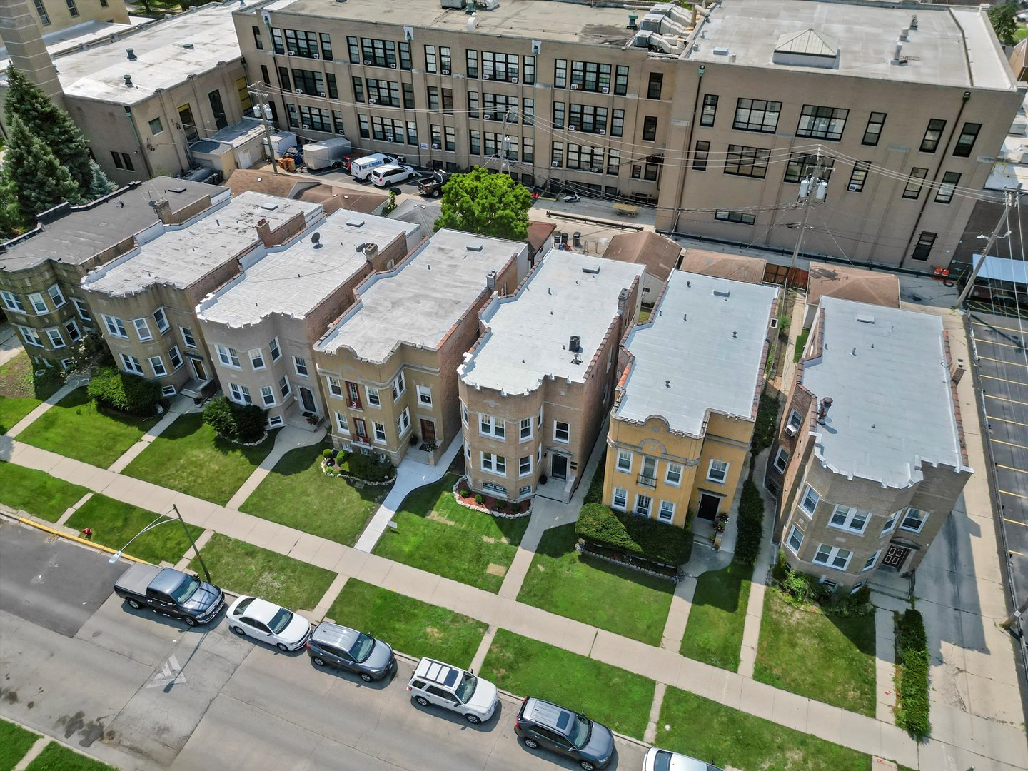 3138 N Marmora Avenue