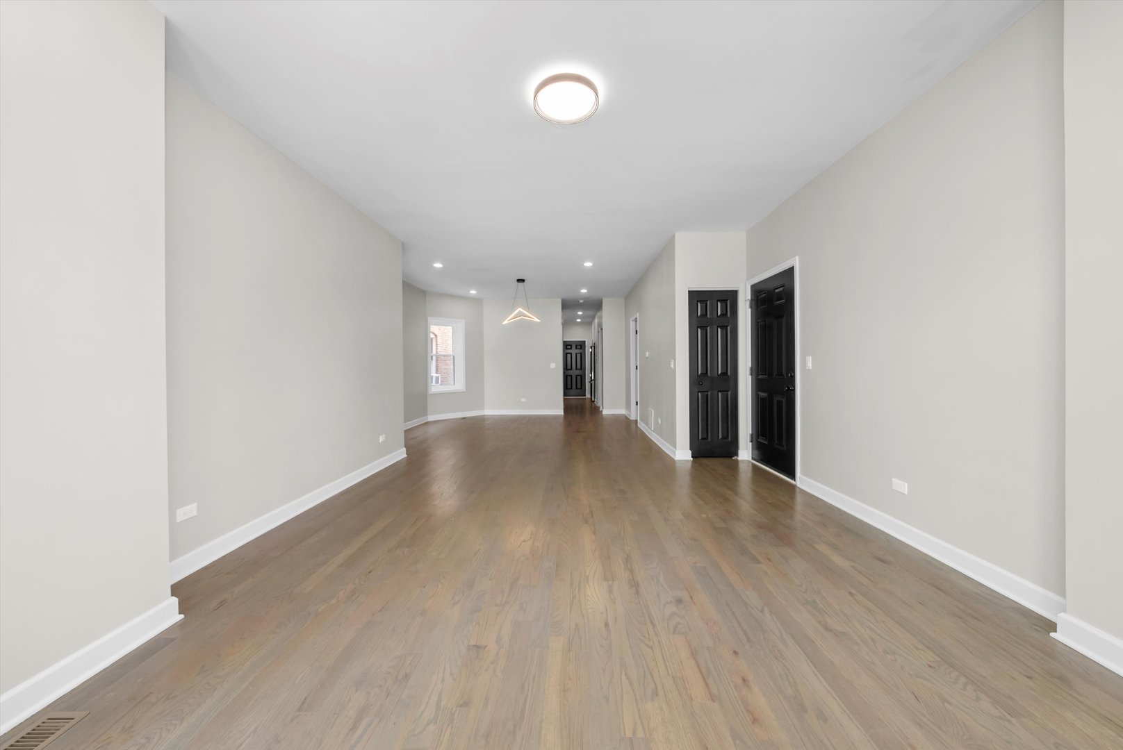 3138 N Marmora Avenue