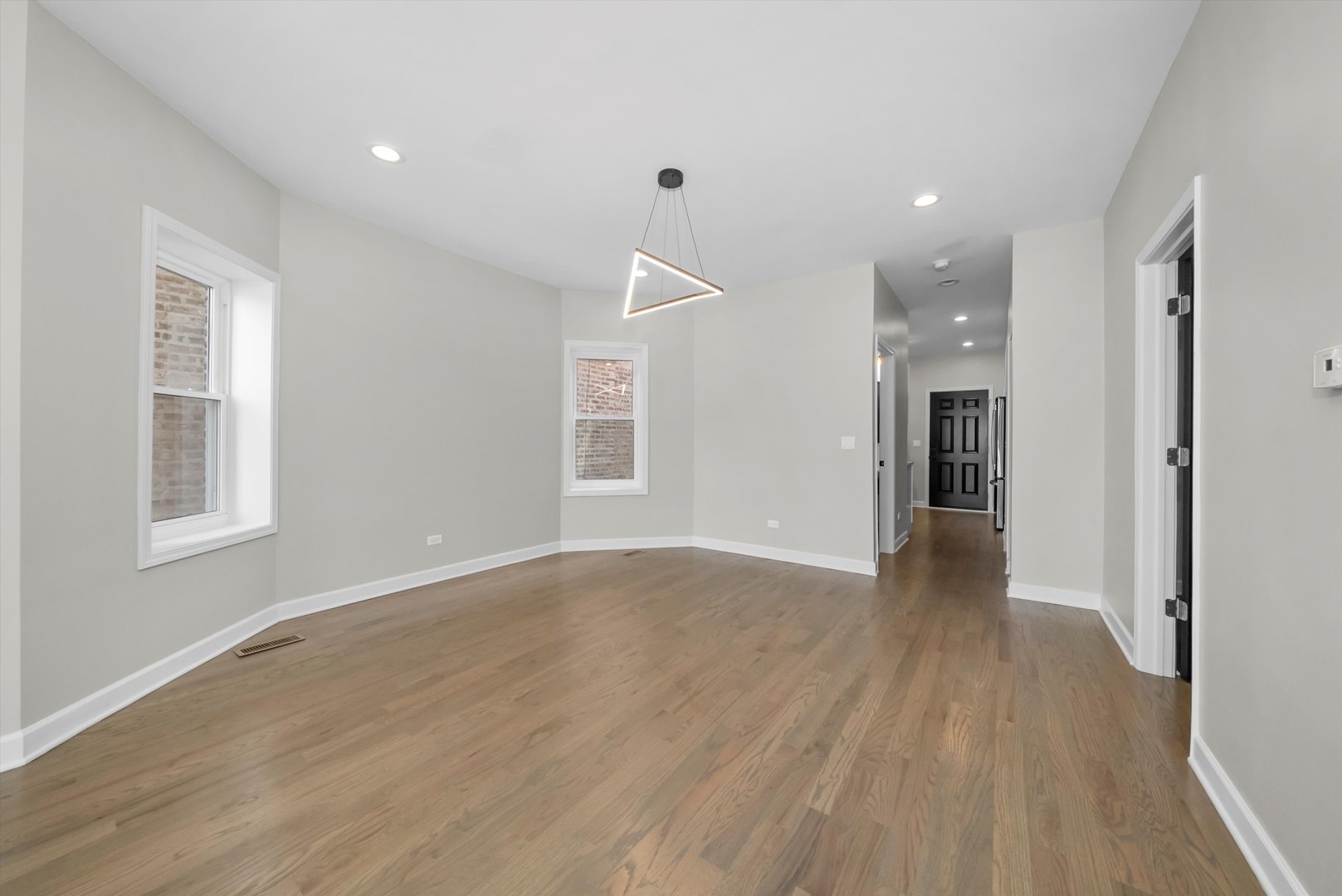 3138 N Marmora Avenue