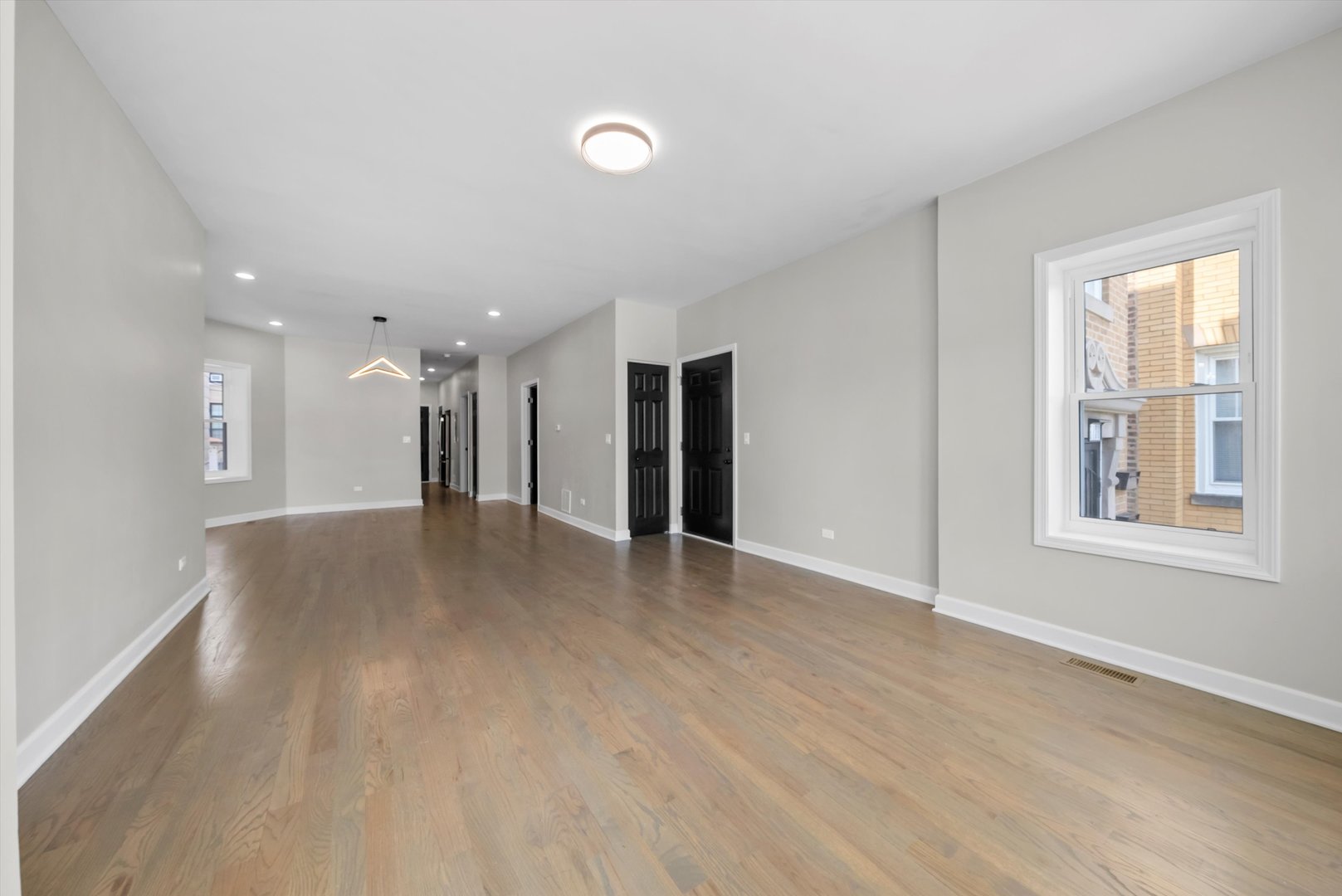 3138 N Marmora Avenue