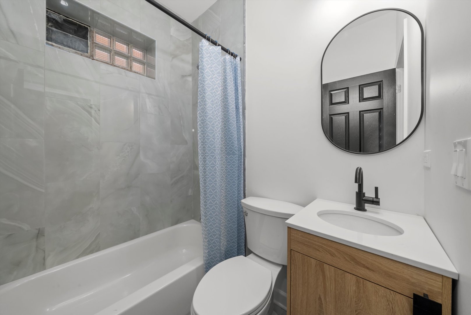 3138 N Marmora Avenue