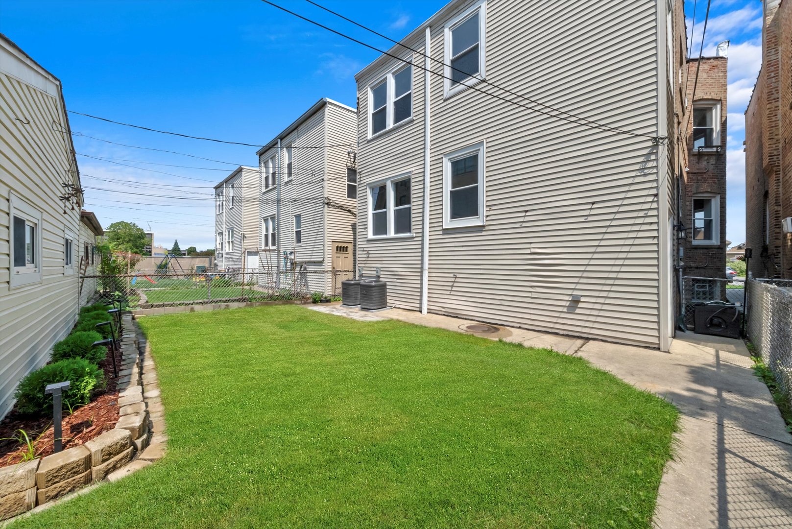 3138 N Marmora Avenue