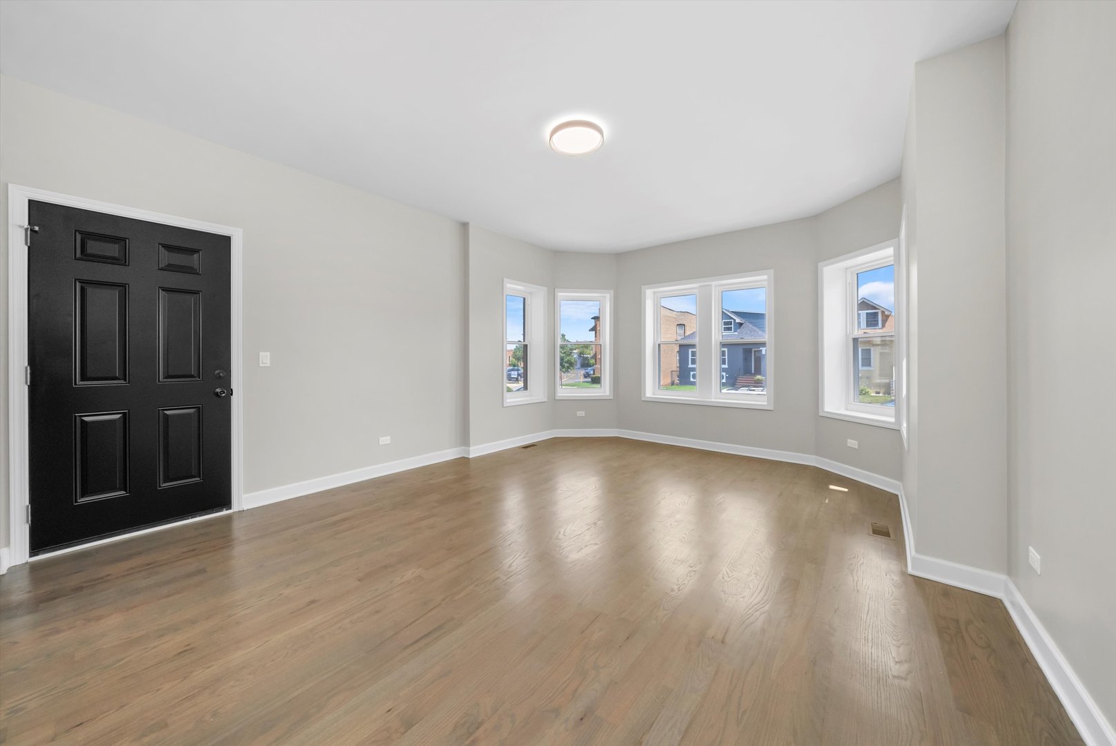 3138 N Marmora Avenue